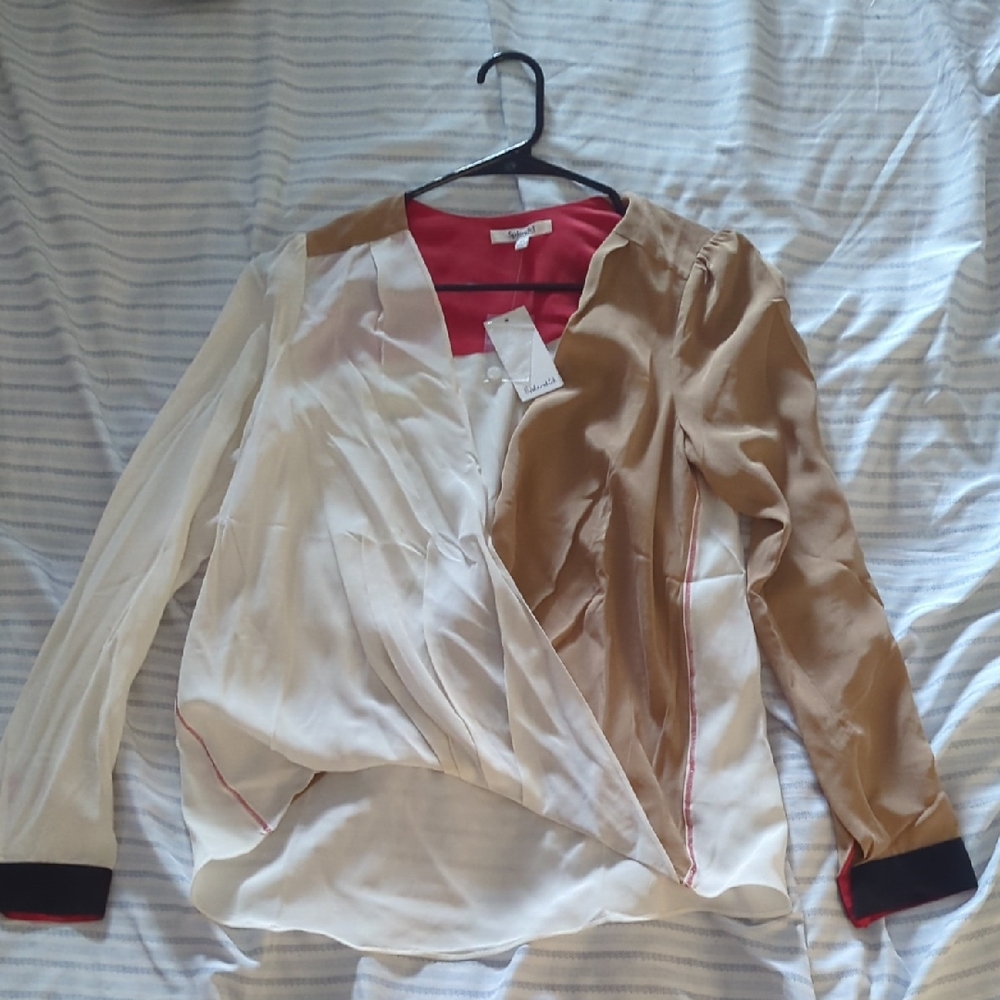 Splendid Colorblock Red, Tan, And White Twist-Front And Back Blouse – XS (NWT)